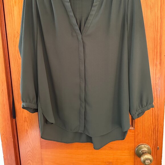 NYDJ Printed Pintuck-back Pullover Blouse - Size XS, Green - Picture 7 of 10